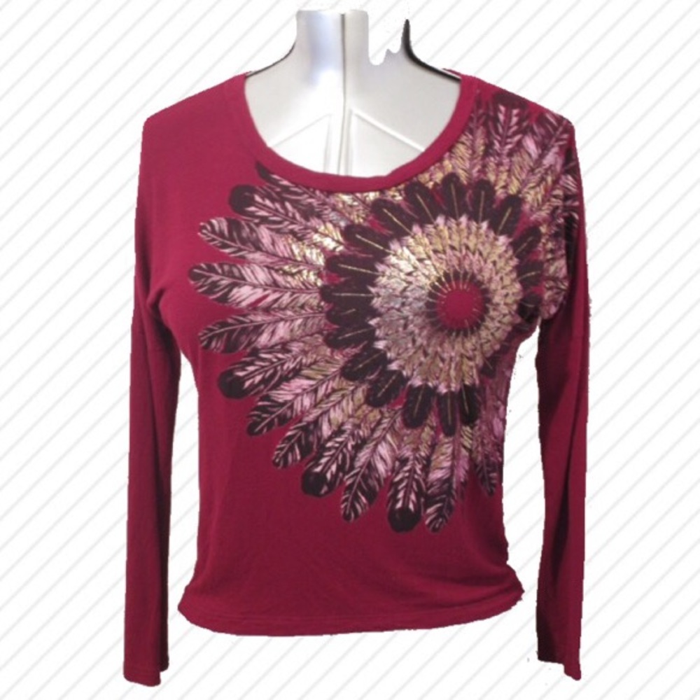 Urvana Feather Graphic Long Sleeve Tee S/M